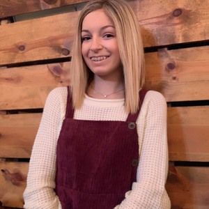 Meet your Posher, Brooke